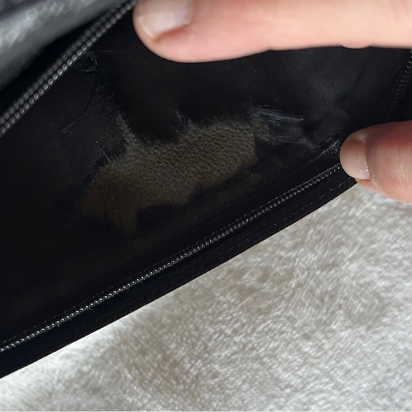 CHANEL Authentic Black Leather Bifold Wallet. 5 Pockets,8 Card Pockets. - Picture 6 of 11